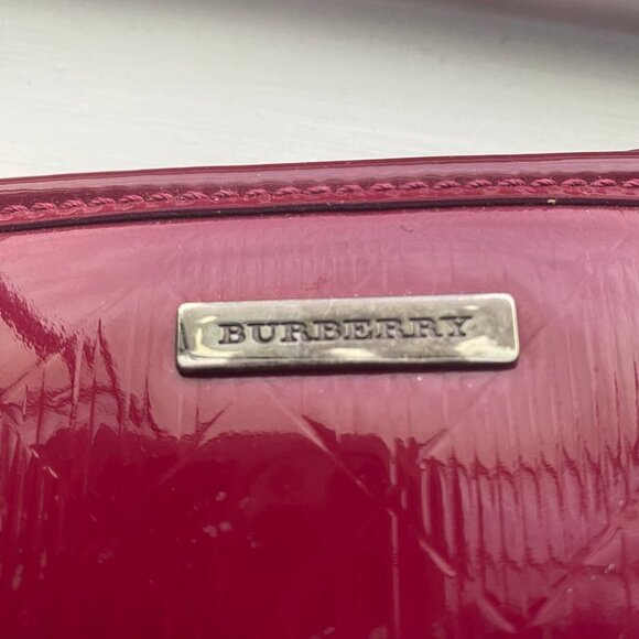 BURBERRY AUTHENTIC Vintage Wallet in Hot Pink - Picture 2 of 6